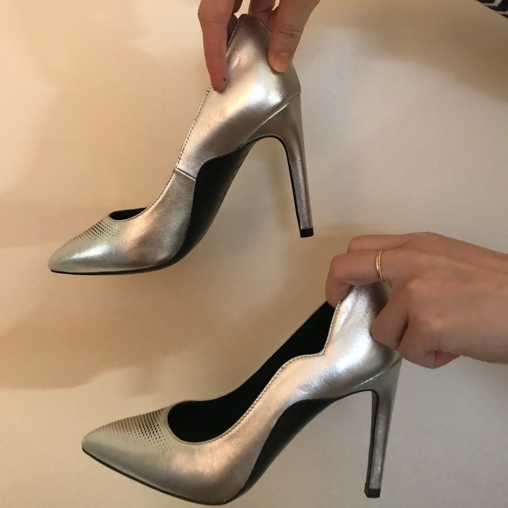 Cole haan size7 leather pumps